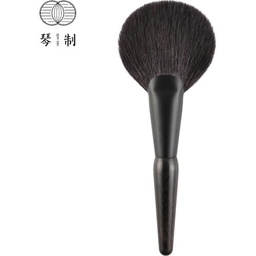 QINZHI Professional Handmade Make Up Brush Z101 Fan Shape Large Face Powder Brush Soft Saikoho Goat Hair Makeup Brushes