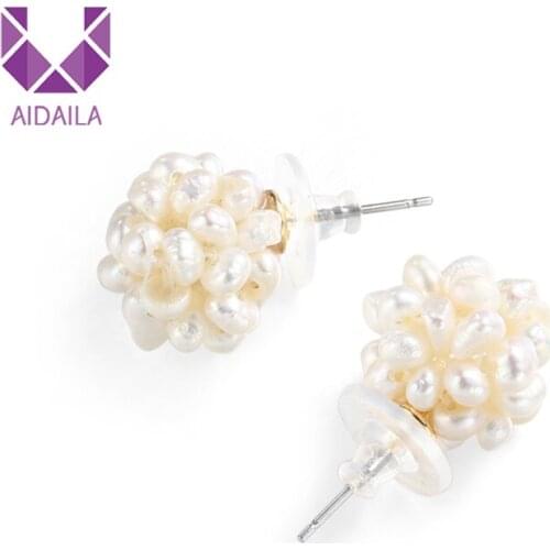 Women Stud Earrings for Ladies with Many Water Drop Shape Pearl High Quality Wholesale