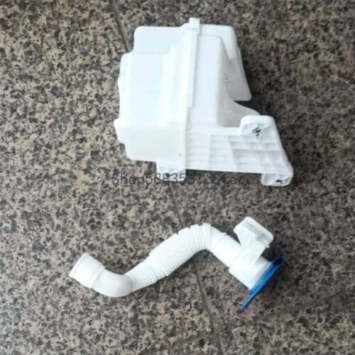 CAR cle ani ngl iqu idt ank Vol ksw age nPa ssa t Li ngd uMa got anc arw ind ow gla ssc lea nin gde vic e