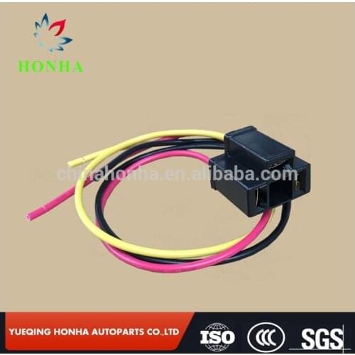 Free shipping 3 Pin H4 Auto Wire Harness Connector Holder Plug 7.8mm Lamp Plug DJ7033-7.8-21