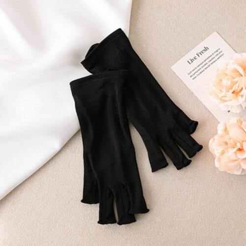 Women Summer 100% Natural Mulberry Silk Half Finger Touch Screen Thin Sunscreen Driving Sun Glove Sleep Moisturizing Mitten M50