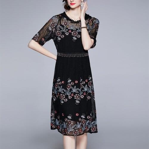 2021 Summer New Vintage Embroidery Elegant Dress High Quality Women Party Robe Femme Runway Designer Lace Splicing Mesh Vestidos