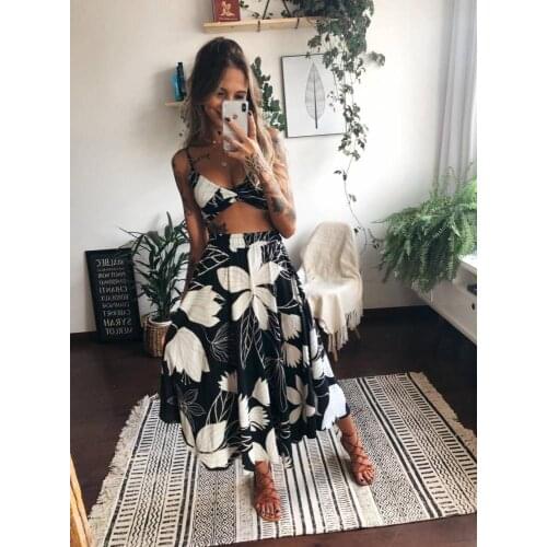 Women Casual Two-piece Holiday Clothes Set Floral Printed Pattern Off Shoulder Sleeveless Crop Tops + Long Skirt Folk Style