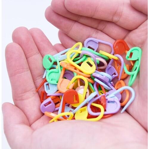 Knitting tools for color mark button