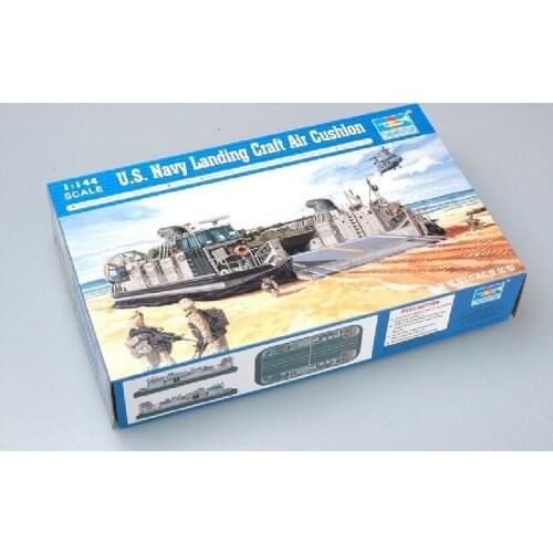 Trumpeter 00107 1/144 USMC Landing Craft Air Cushion