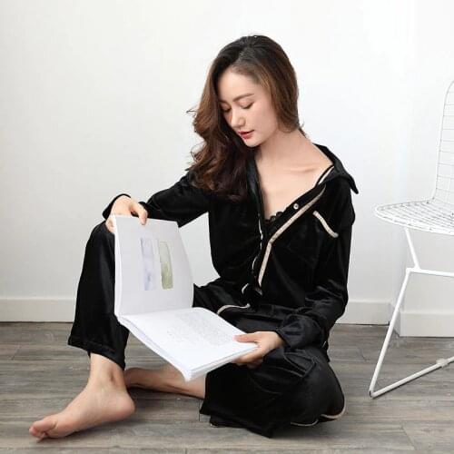 Winter Pleuche pajamas sets women Korea quality Long sleeves trousers sleepwear women 99002