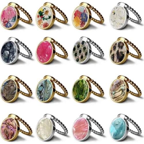 Luxury Mother of Pearl Ring Phone Stand Holder Grips for Phones Dry Flower Resin Vinyl Abalone Shell Ring Holders for iPhone