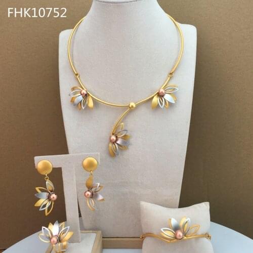 Yuminglai 24K Flower Design Fashion Three Tones 4 Pcs Jewelry Set for Women FHK10752