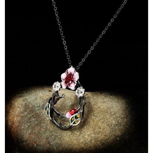 New Elegant Temperament 925 Silver Necklace for Female Retro Black Gold Color Flower Pendant Necklace CZ Punk Wedding Jewelry