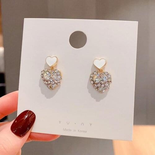 Punk Girl Earrings 2020 Fashion New Temperament Wild Personality Love Net Red Super Flash I Crystal White Earrings Ladies