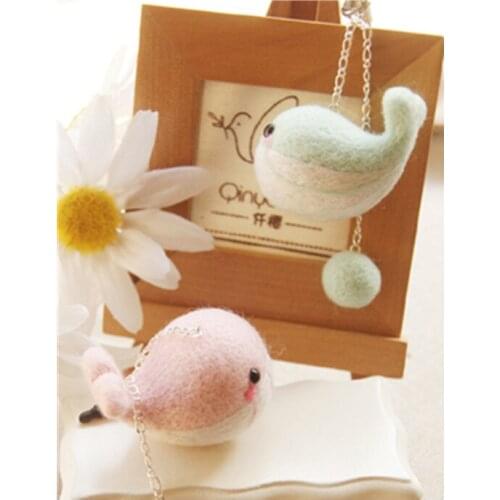 A couple of whales cartoon set wool needlepoint kit wool felt needle felting keychain craft needlecraft DIY handmade
