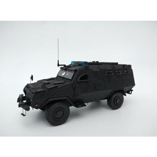 1 / 48 Armoured police car military resin car model