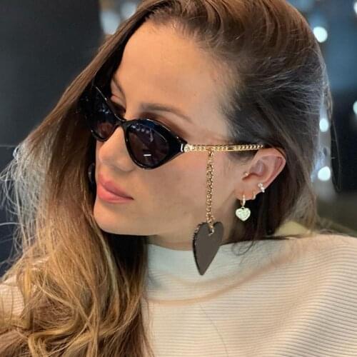Modern Popular Cat Eye Women Sunglasses Fashion Design Vintage Sexy Small Sunglasses Lady Love Decorative Glasses Chain Shades