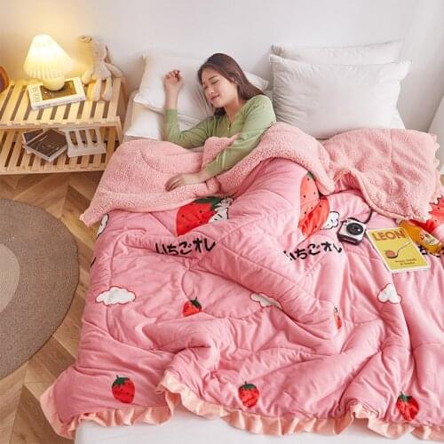 Cute Pink Strawberry Quilt Winter Blanket Velvet Quilt Thickd Warm Plush Comforter Core Gift For Girl Super Warm Lamb Throw Bla