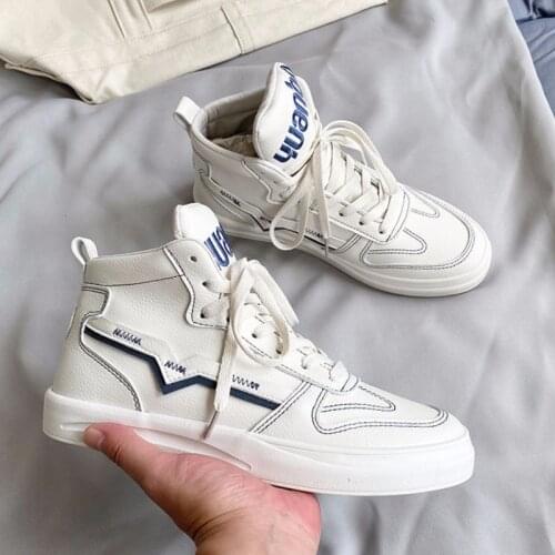 Mens Sports Shoes Comfortable Leather High Top Men Sneakers Designer Man Running Shoes Outdoor Tide Street Flats Shoes