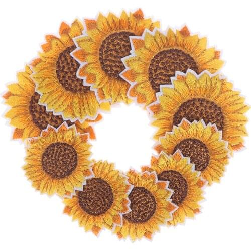 5pcs/lot Embroidered Sunflower Sticker Iron On On Clothes Patch DIY Jeans Coats Bags Appliques Handmade flower Shirt badge