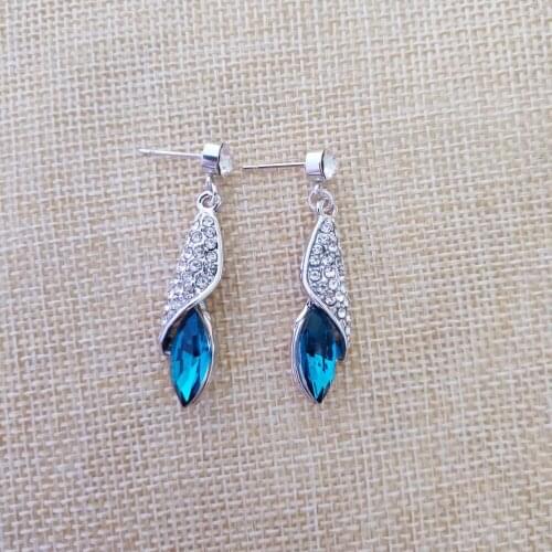 QiLeSen Fine jewelry 925 sterling silver suitable for ladies wedding earrings, Desert Light Silver Hole Blue earrings YW106