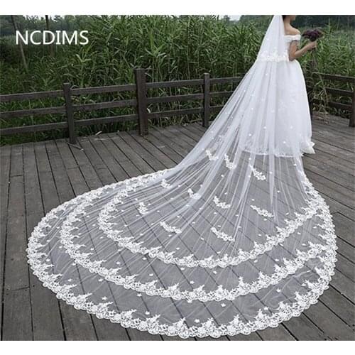 2019 Designed Wedding Veils Lace Appliqued Cathedral Length Bridal Veils With Comb Custom Made Two Layers Wedding Veil