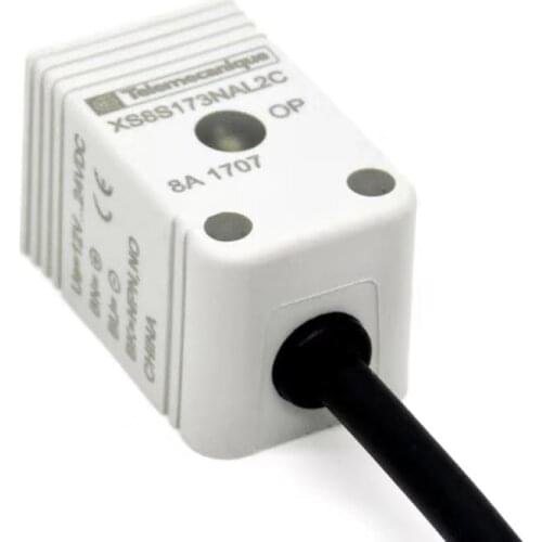 Small Square Inductive Proximity Sensor Inductive Switch 3-Wire 2m Molded Cable 12 - 24VDC 17 * 17mm Buried NPN