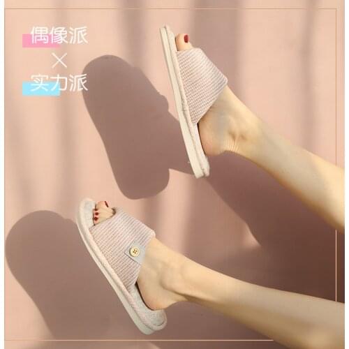 Pasoataques Footwear