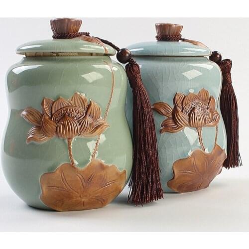 Ceramic Jingdezhen Chinese Retro Style Lotus Travel Sealed Cans Portable Storage Bottle Spice Jar Exquisite Tea Caddy Container