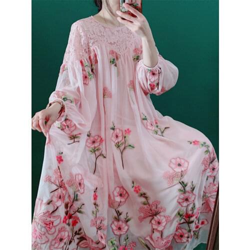 Dress Women SpringAutumn Korean Fashion Pink Dress French Elegant Lace Collar Luxury Floral Embroidery Lantern Sleeve Midi Dress