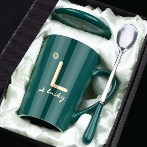 380ml Ceramic Mugs Creative Letter Pattern Mugs With Spoon Lid Green Gold Milk Coffee Cup Mark Drinkware Novelty Gifts