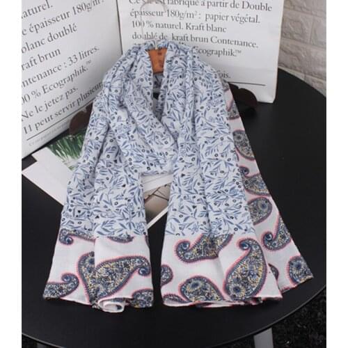 2018 Newest Paisley Print Scarves Shawls Leaf Print Tassel Scarf Wrap Hijab Free Shipping