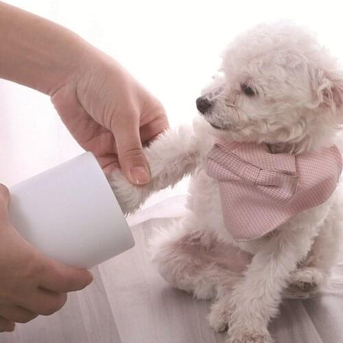 Cat Dirty Paw Cleaning Cup Soft Silicone Pet Foot Washing Tool Portable Dog Paw Cleaner Foot Washer Suitable for Small Large Dog