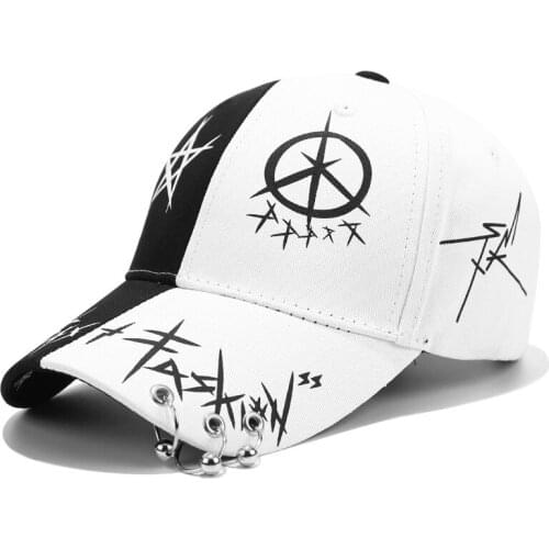Punk Style Cotton Graffiti Baseball Caps Summer Street Fashion Wild Casual Hats for Men Women Black and White Stitching Sun Hats