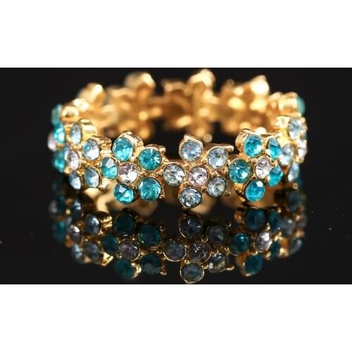 New female hot sale ornaments fashion luxury flower ring wedding party ring sweet romantic wind rings for women