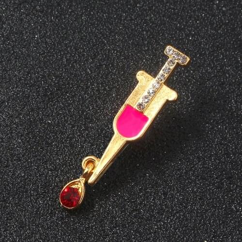 Medical Syringe Enamel Pins Brooches Stethoscope Badge For Nurse Doctor Graduating Student Lapel Denim Shirt bags Hat Gifts