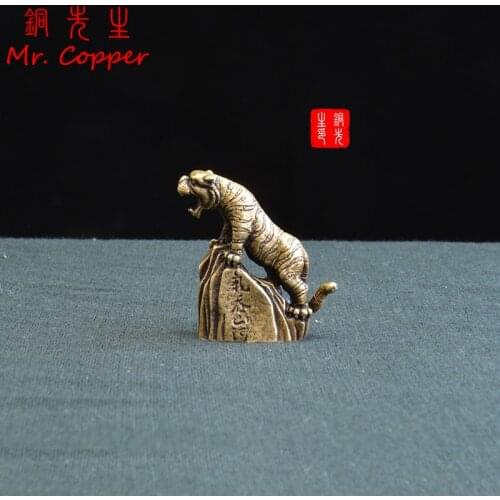 Vintage Copper Roaring Tiger Figurines Office Desk Decorations Ornaments Brass Chinese Feng Shui Decor Swallow Mountains Rivers