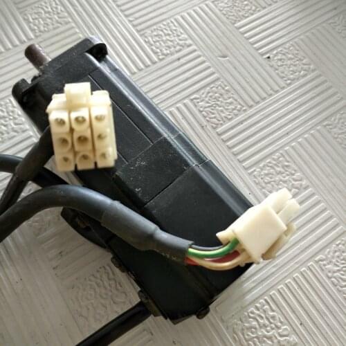 DANZ-A8BE1N2 SERVO MOTOR , used in good condition . 80% appearance new , good working , free shipping