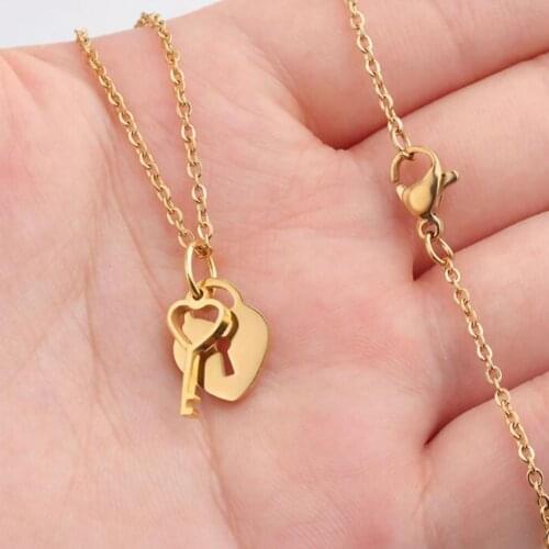 Lokaer Trendy Stainless Steel Love Heart & Key Pendant Necklaces Gold Chain & Link Chokers Necklace For Women Girls