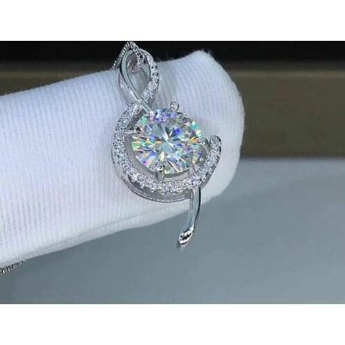 Huitan High-quality Silver Color Pendant Necklace Women Music Symbol Shaped Romantic Ladys Necklaces Wedding Engagement Jewelry