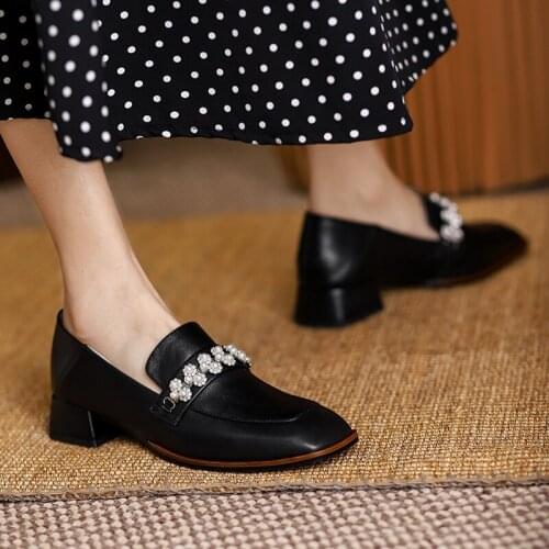 Fashion Women Pumps Spring Summer Pearl Med Heels Party Shoes Woman Genuine Leather Female Brand Prom Shoes Loafers