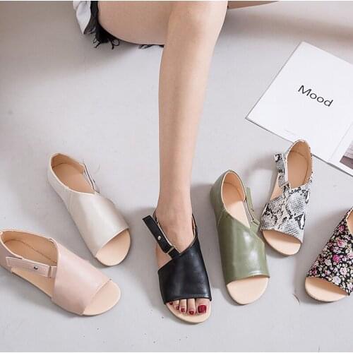 Plus Size Flat Buckle Gladiator Summer Ladies Open Toe Sandals Rome Shoes Female Casual Peep Toe Style Fashion