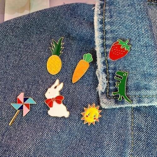 Cartoon Animal Cute Bunny Brooches Couples Enamel Pins Clothes Collar Lapel Pin Bag Metal Badges Jewelry Lovers Valentines Gift