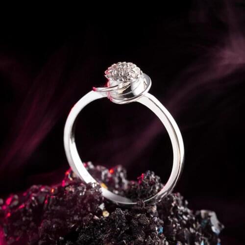 Women Flower Model Silver Ring White Zircon Gemstone Ring Solitaire Ring Wedding Engagement Accessory 925K Silver