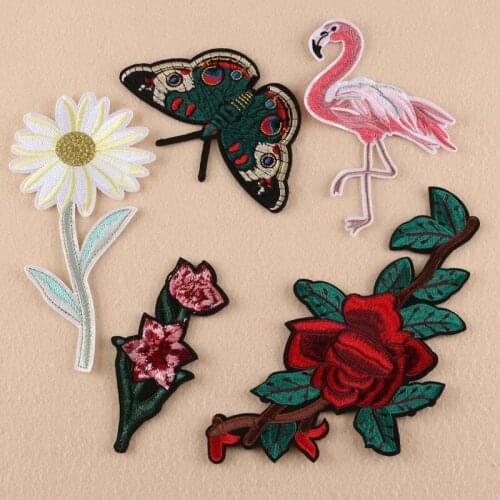 50pcs/Lot Flowers and Birds Embroidery Patches Letters Clothing Decoration Accessories Diy Iron Heat Transfer Applique