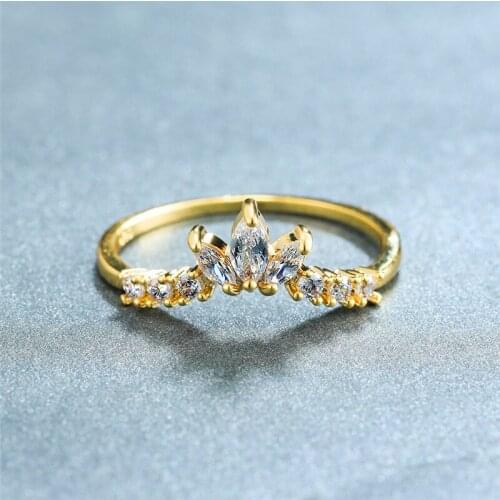 Cute Female White Crystal Stone Ring Vintage Yellow Gold Thin Wedding Rings For Women Bridal Love Queen Crown Engagement Ring