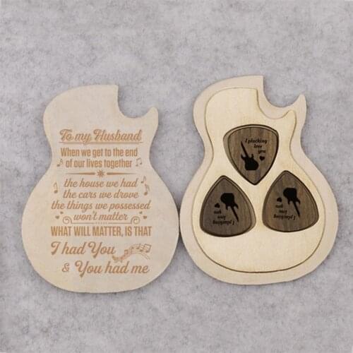 Personlized guitar picks box set engraved wooden plectrum Guitar mediator customized 3pcs QS0082 gift box dropshipping 2020