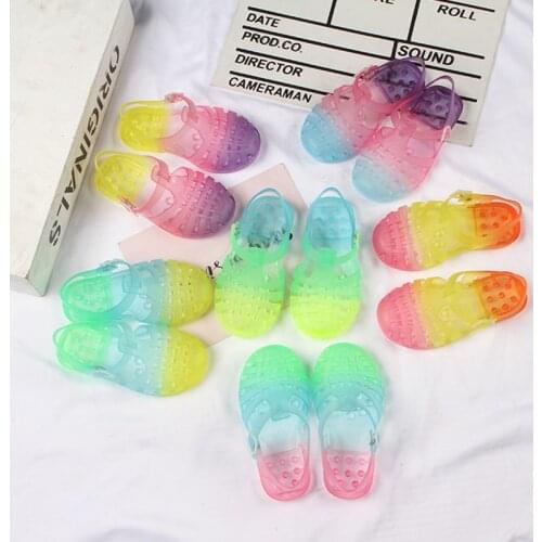 New Summer Girls Roma Sandals Childrens Colorful Fashion Soft Shoes Kids Rainbow Color Jelly Beach Shoes Cheaper Toddler SO061