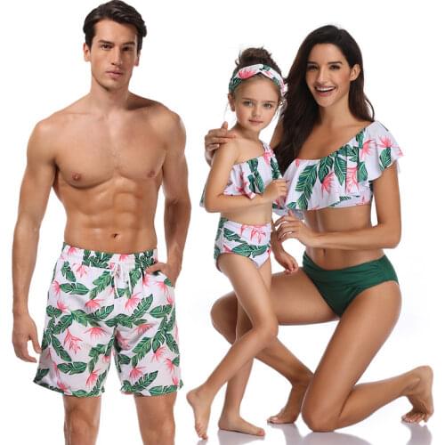 Childdkivy Clothes For A Family Photo Shoot