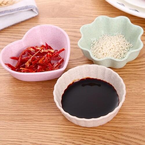 1pc Wheat Straw Small Dish Japanese Tableware Soy Sauce Dish Seasoning Plate Creative Snack Dish Color Random