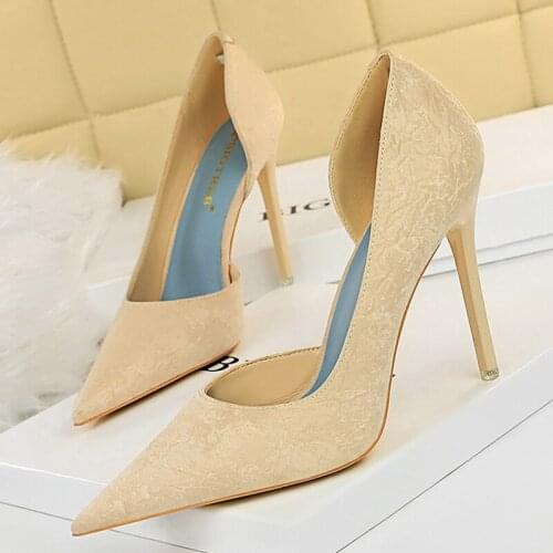 2021 Luxury Women Fetish 10.5cm High Heels Pumps Designer Office Lady Green Nude Tacones Heels Scarpins Plus Size 43 Prom Shoes