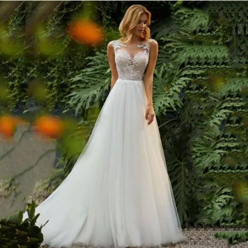 Boho V-Neck Wedding Dress 2021 A-Line Sheer Neck Lace Appliques Chiffon Button Sweep Train Elegant Bride Gown Vestidos De Noiva