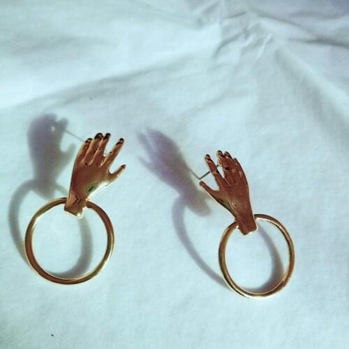 Rongho brand Metal hand stud earrings for women fashion punk jewerly Gold circle earrings pendant Vintage hiphop earring