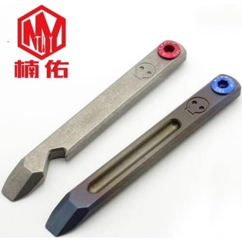 1PCS EDC Titanium Alloy Bottle Opener Pendant Outdoor Paracord Decoration Camping Self-Defense Multifunctional Crowbar
